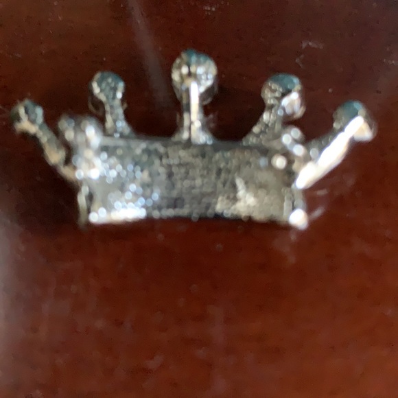 Queen brooch pin / necklace with Keep calm carry on cup - Picture 5 of 7